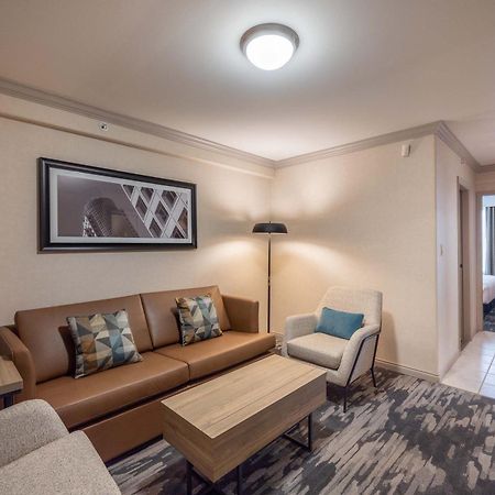 Sandman Hotel & Suites Winnipeg Airport Extérieur photo