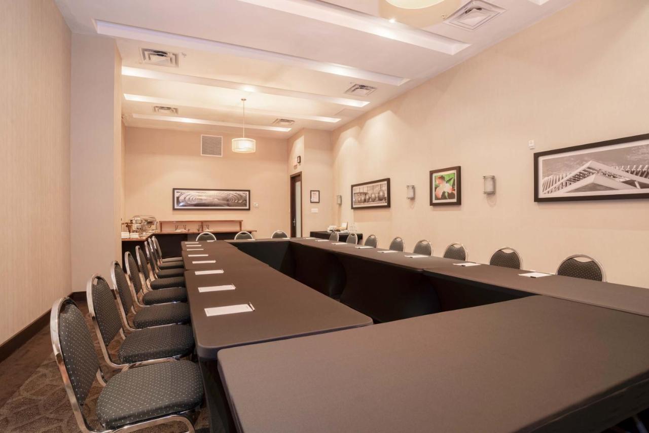 Sandman Hotel & Suites Winnipeg Airport Extérieur photo