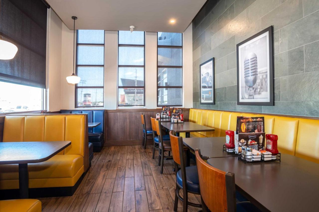 Sandman Hotel & Suites Winnipeg Airport Extérieur photo