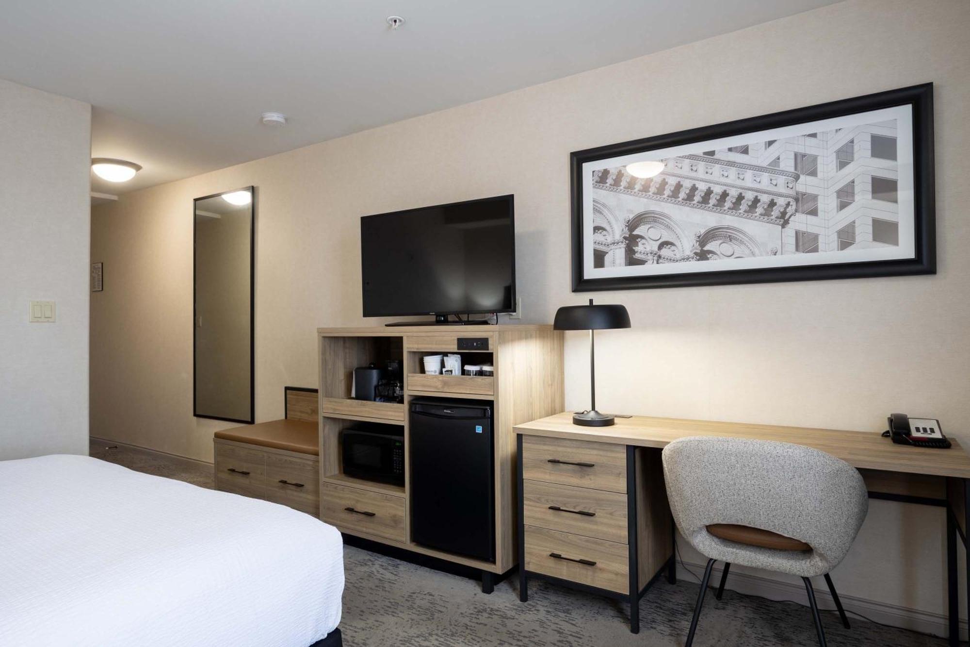 Sandman Hotel & Suites Winnipeg Airport Extérieur photo